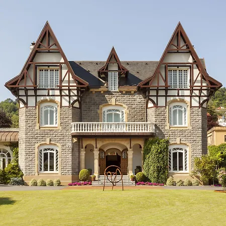 索罗别墅酒店 4*