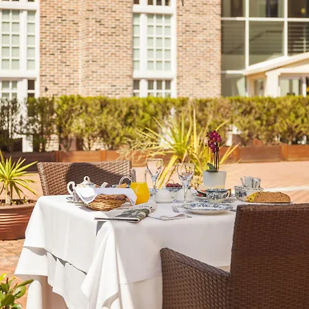 索罗别墅酒店 4*